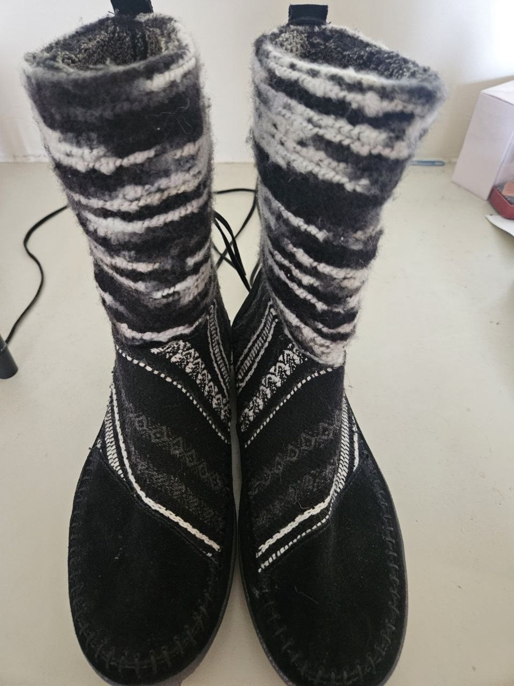 Toms Black and Gray Nepal Boots